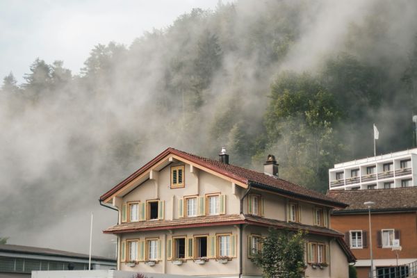 Top 5 générateurs de brouillard pour protéger votre maison